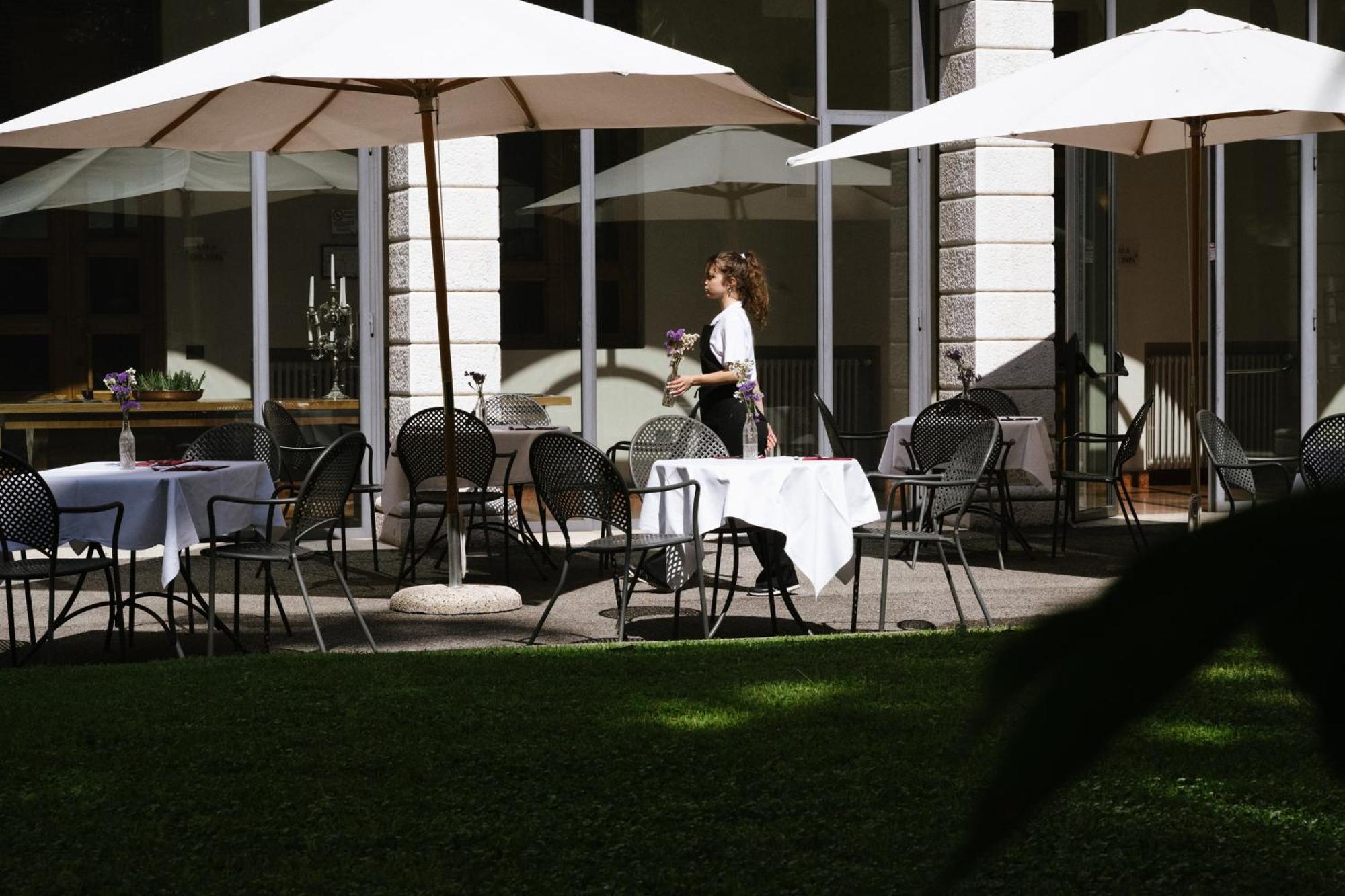 Centro Paolo Vi 3*
