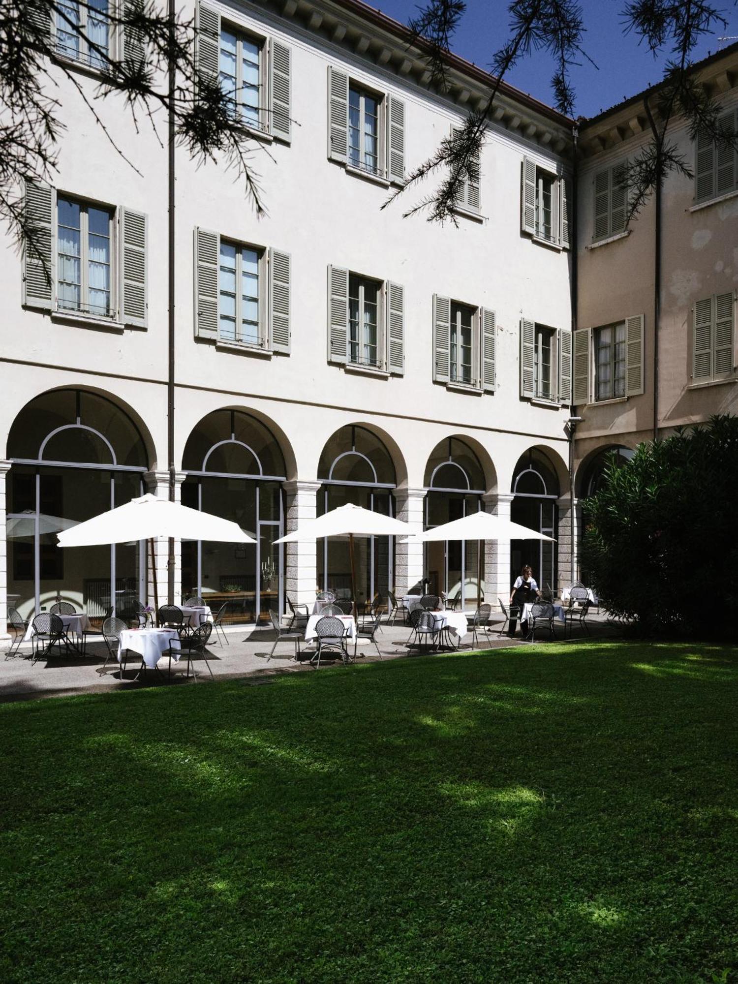 Centro Paolo Vi Hotel 3*